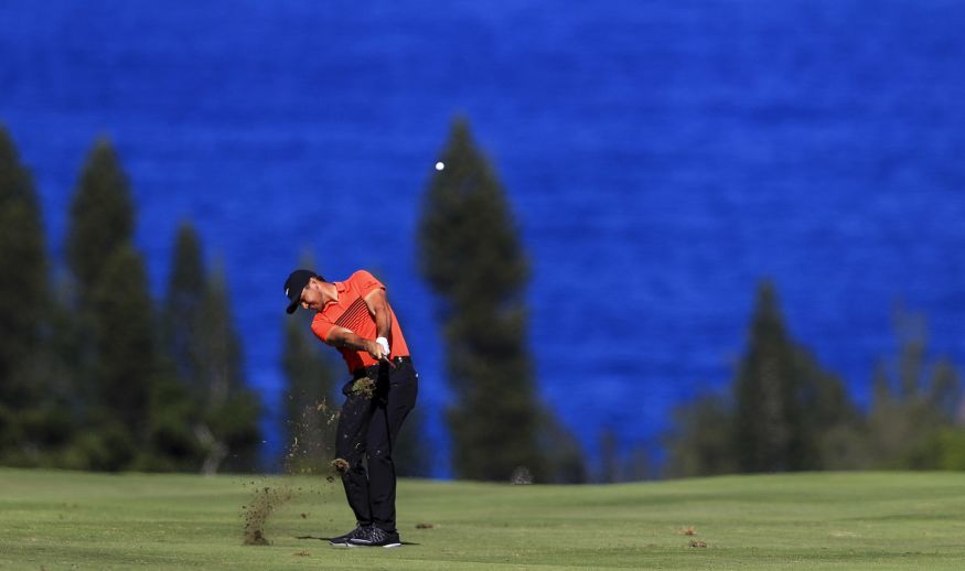 LAHAINA, HI - JANUARY 07:  Jason Day of Australia plays a shot on the fourth hole during the third round of the SBS Tournament of Champions at the Plantation Course at Kapalua Golf Club on January 7, 2017 in Lahaina, Hawaii.  (Photo by Sean M. Haffey/Getty Images)