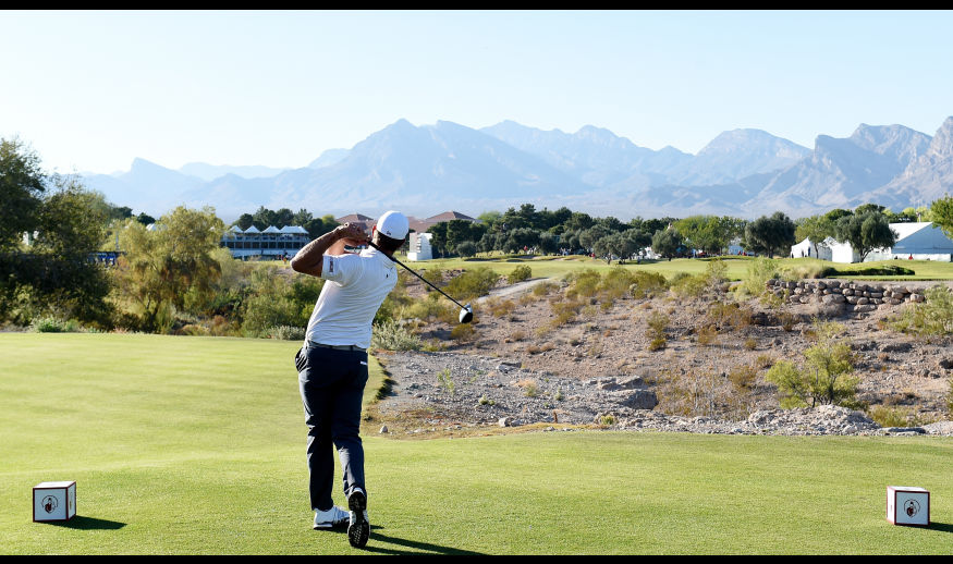 LAS VEGAS, NV - NOVEMBER 05:  Lucas Glover of the United States plays his shot from the 18th tee during the third round of the Shriners Hospitals For Children Open on November 5, 2016 in Las Vegas, Nevada.  (Photo by Steve Dykes/Getty Images)