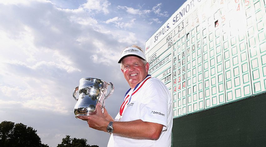 Monty with last year's trophy