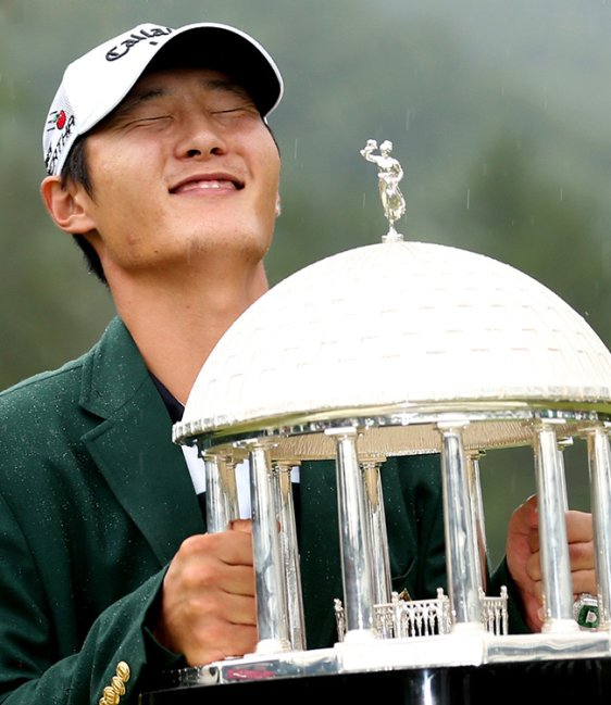 Lee claims first TOUR win