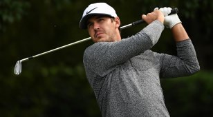 Pampling leads by one shot over Koepka
